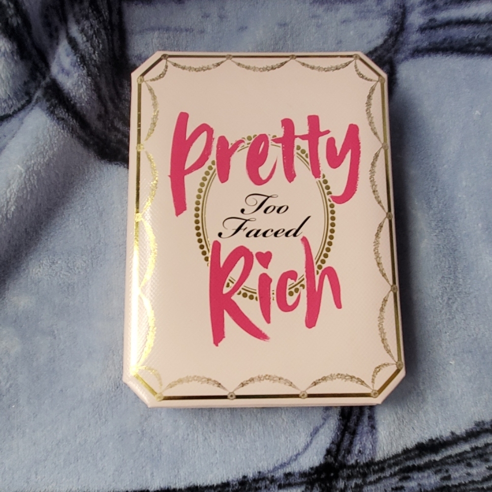 Too Faced Pretty Rich Diamond Light Eyeshadow
